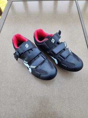 Women's Peloton Cycling Shoes - Black with Red